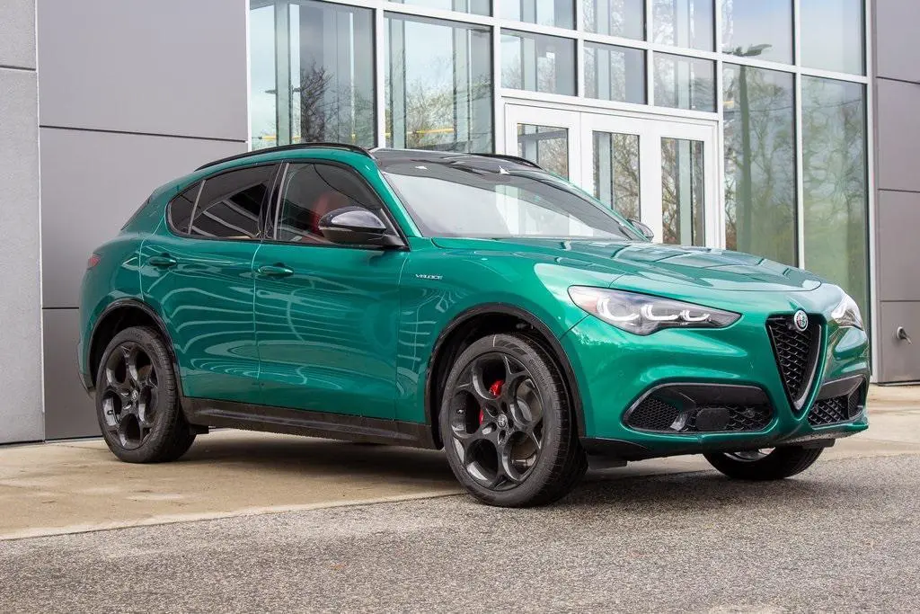 2025 ALFA ROMEO STELVIO Sprint 1