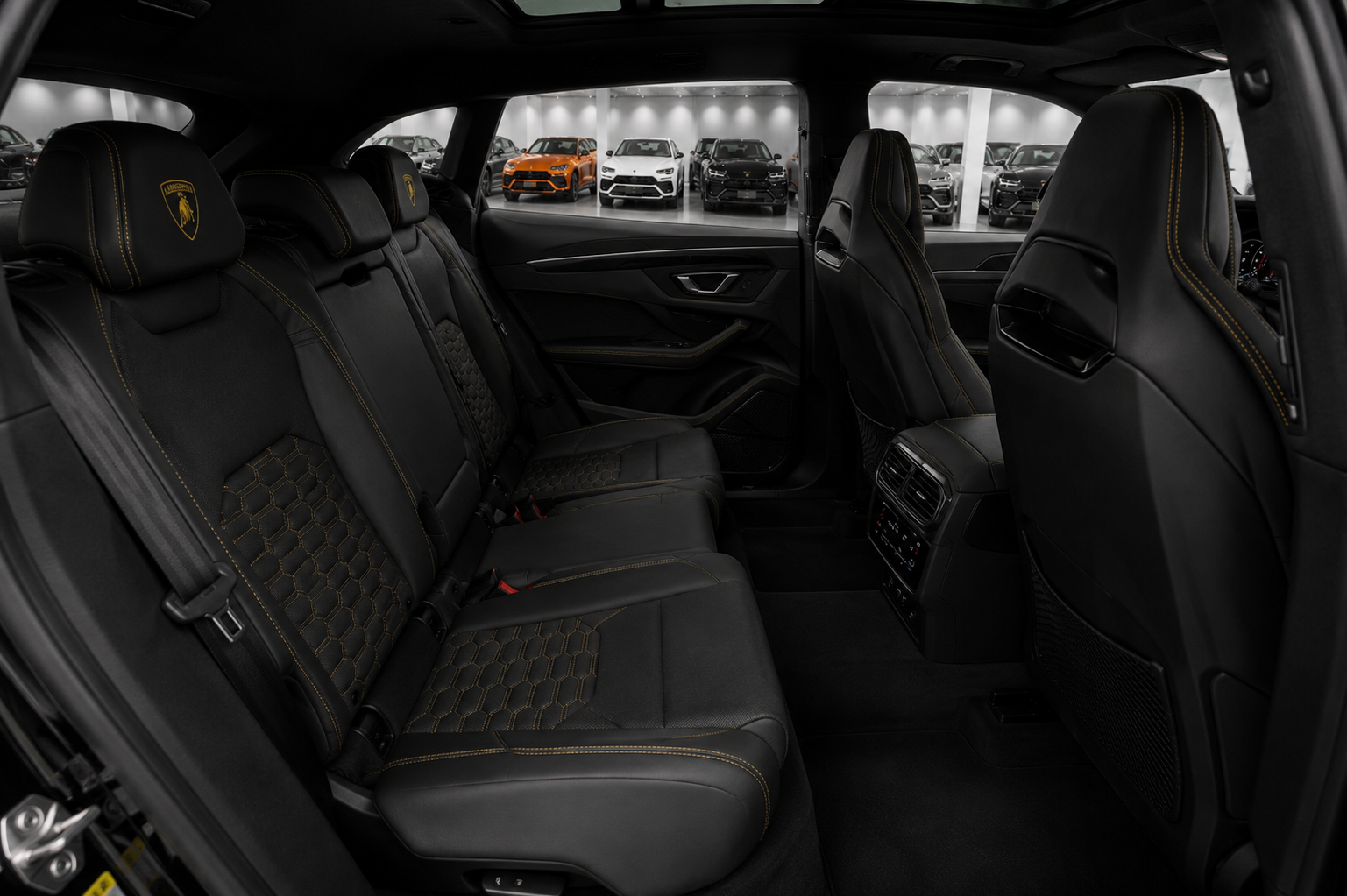 2026 LAMBORGHINI URUS S 4