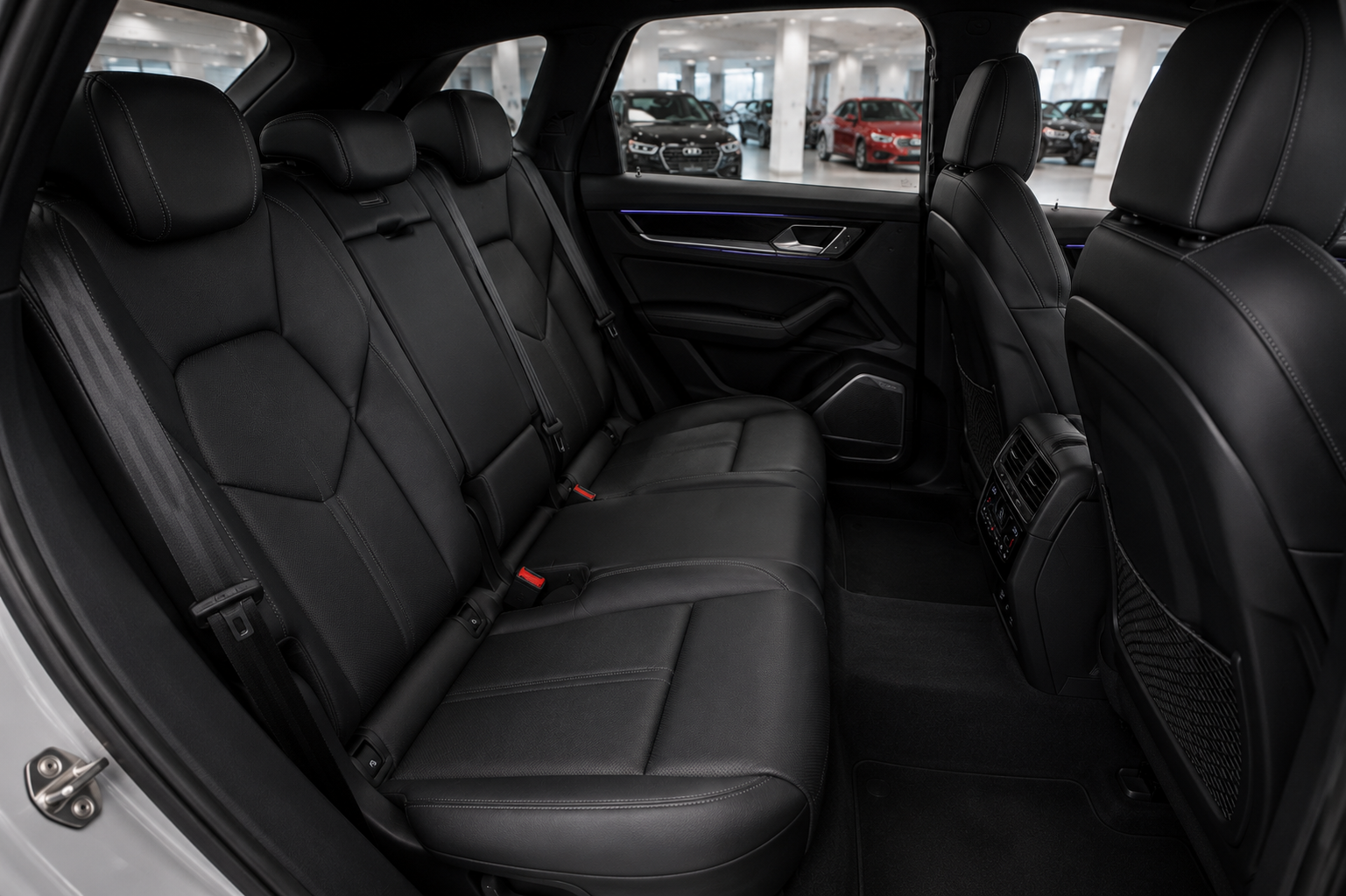 2026 PORSCHE CAYENNE Turbo S 4