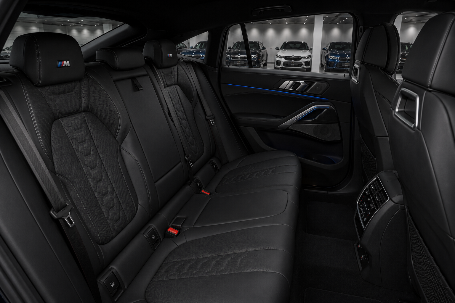 2026 BMW X6 M Sport 4
