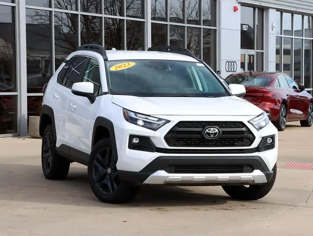 2023 TOYOTA RAV4 Active 1